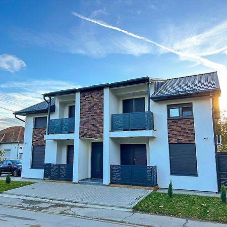 Kiko Apartmani Lux Zrenjanin Exterior photo