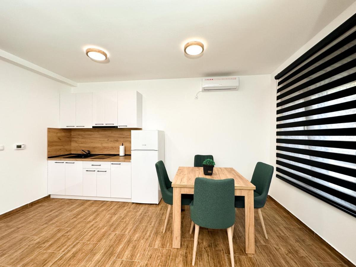 Kiko Apartmani Lux Zrenjanin Exterior photo