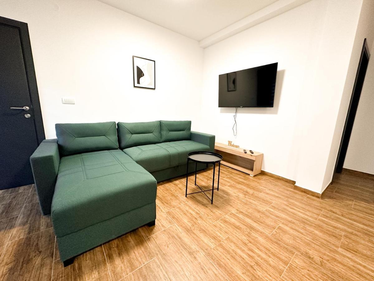 Kiko Apartmani Lux Zrenjanin Exterior photo