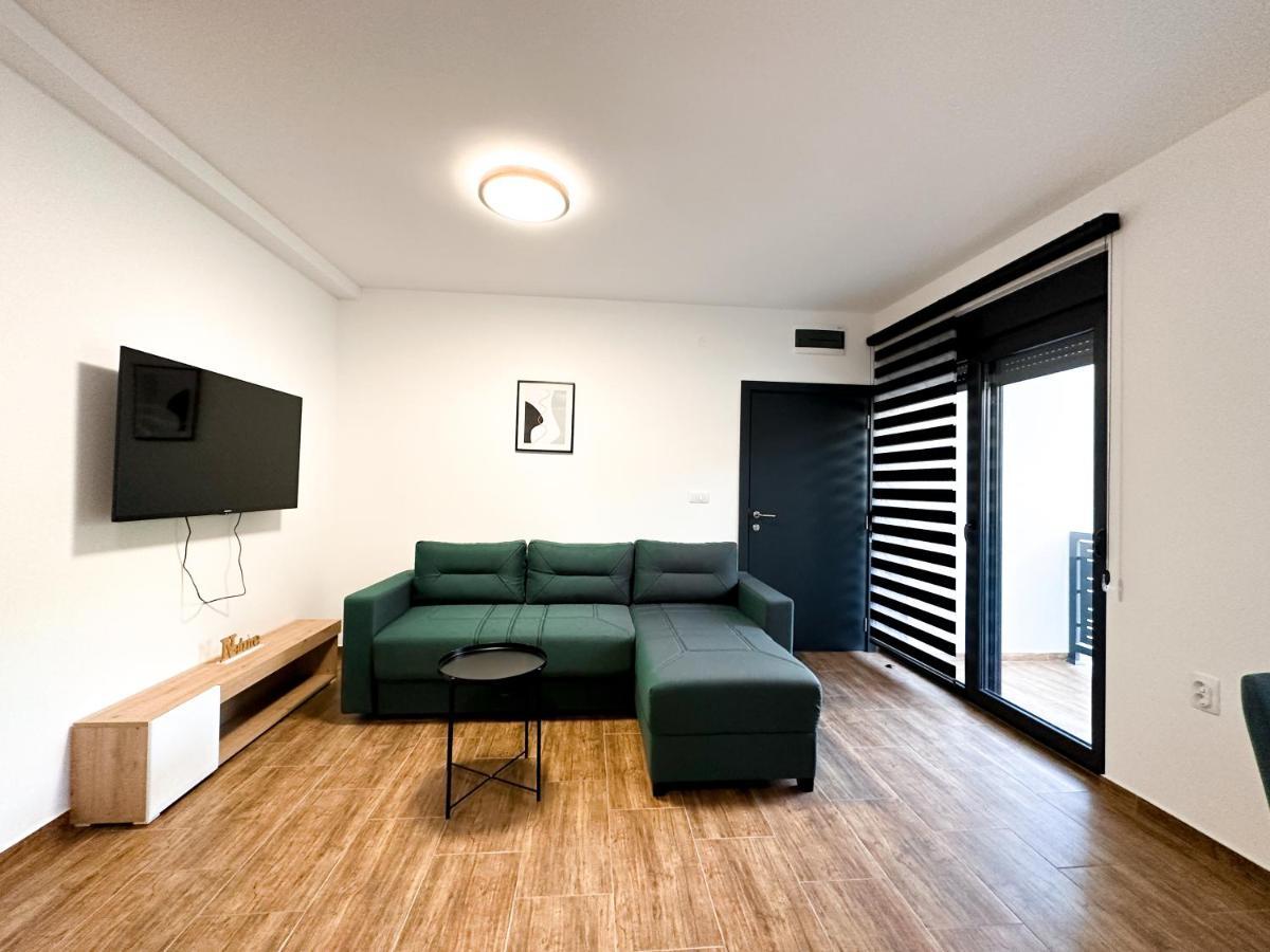 Kiko Apartmani Lux Zrenjanin Exterior photo