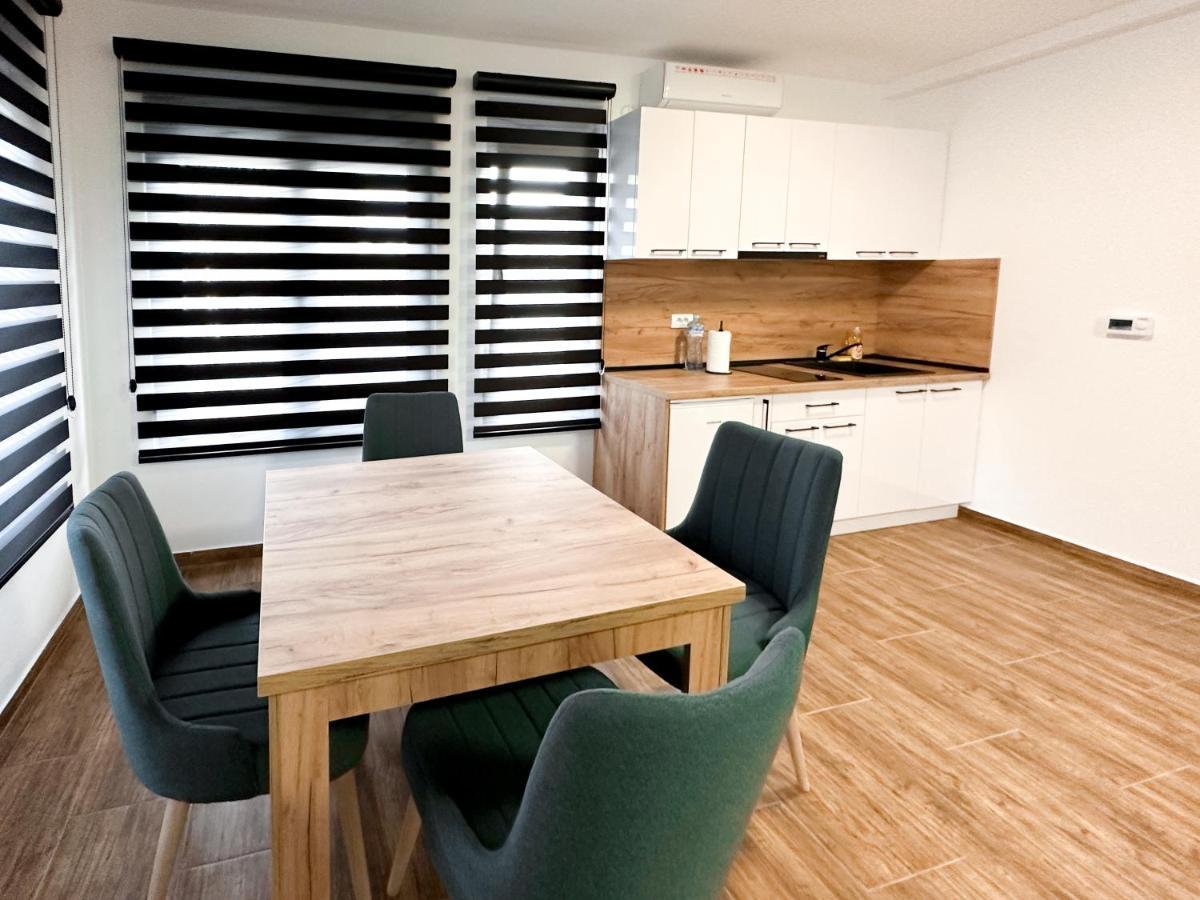 Kiko Apartmani Lux Zrenjanin Exterior photo