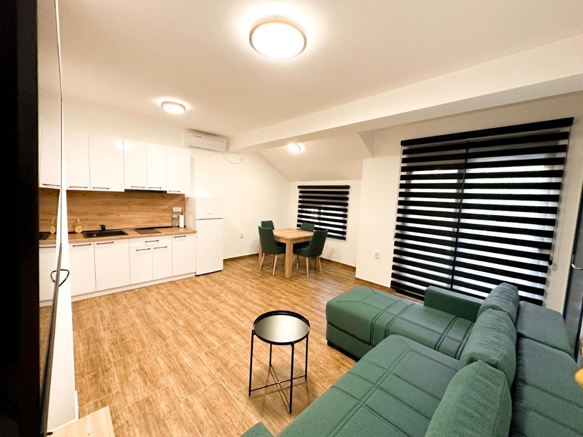 Kiko Apartmani Lux Zrenjanin Exterior photo