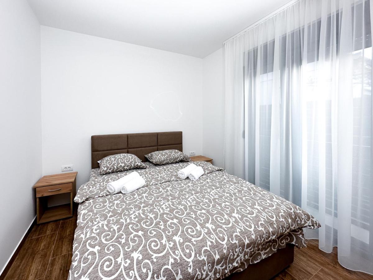 Kiko Apartmani Lux Zrenjanin Exterior photo