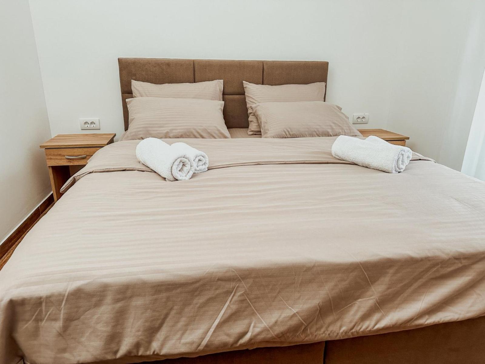 Kiko Apartmani Lux Zrenjanin Exterior photo