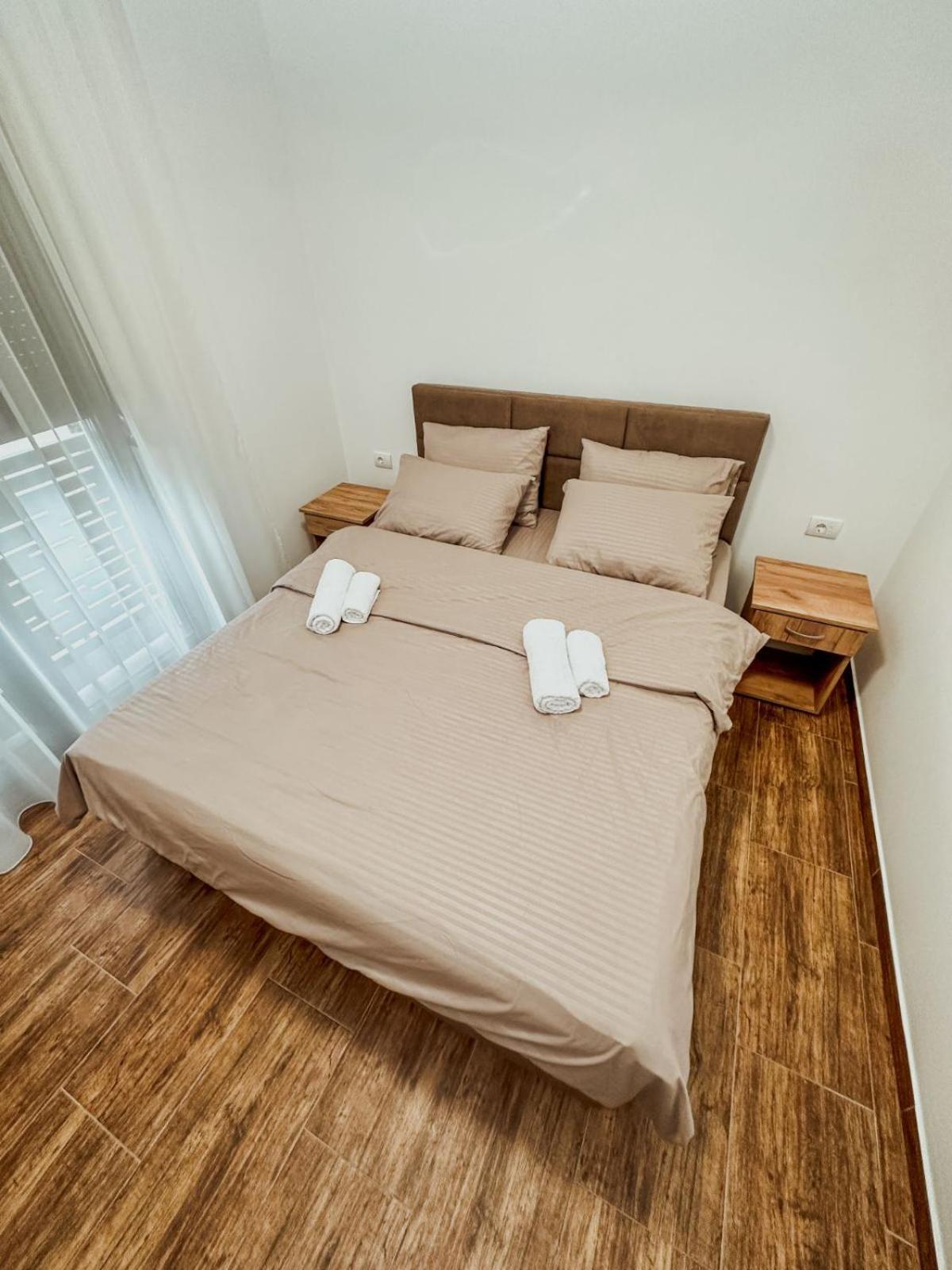 Kiko Apartmani Lux Zrenjanin Exterior photo