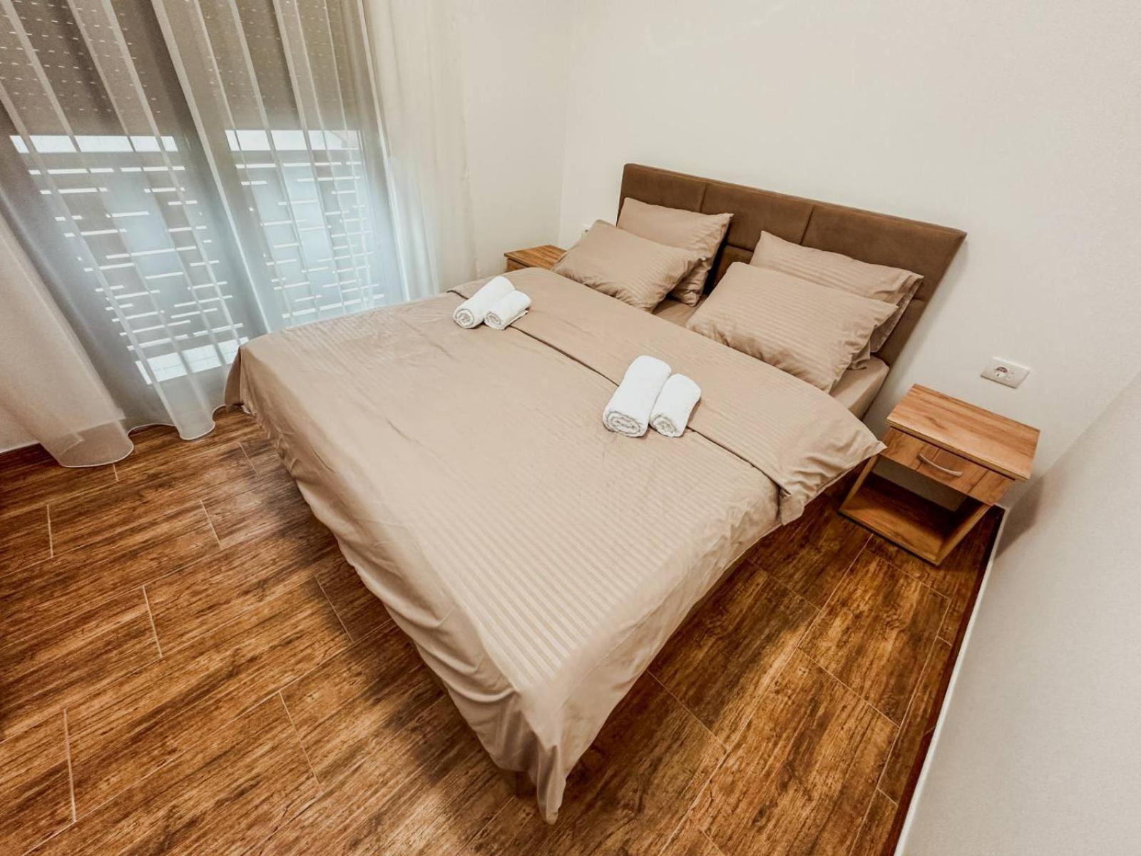 Kiko Apartmani Lux Zrenjanin Exterior photo