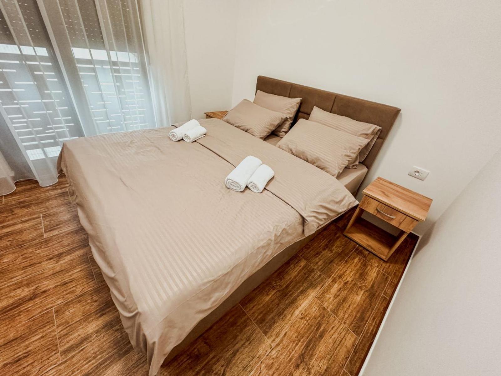 Kiko Apartmani Lux Zrenjanin Exterior photo