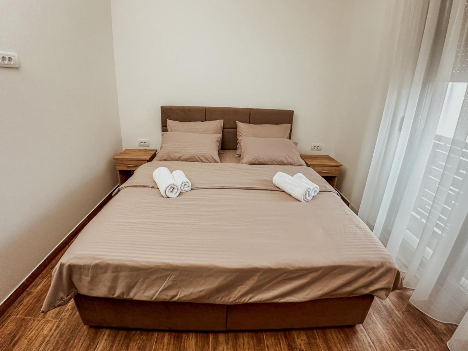Kiko Apartmani Lux Zrenjanin Exterior photo