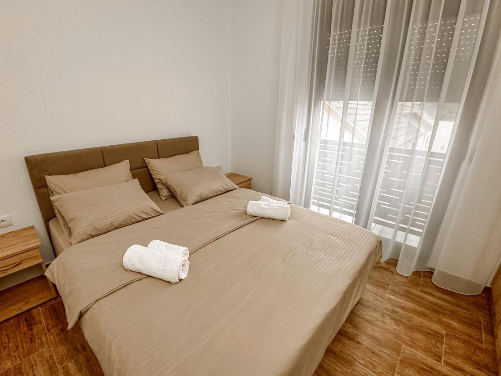 Kiko Apartmani Lux Zrenjanin Exterior photo